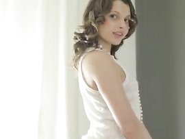 Sultry Solo Russian Girl Sucks And Fucks A Big Toy